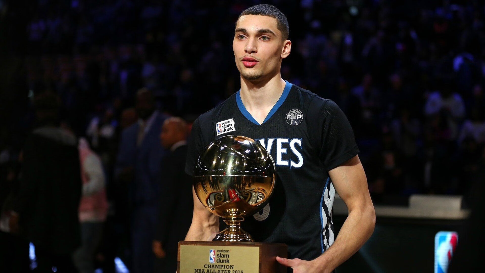 篮网前途光明！，莎拉波娃新星重要助攻表现突出赢得满堂喝彩